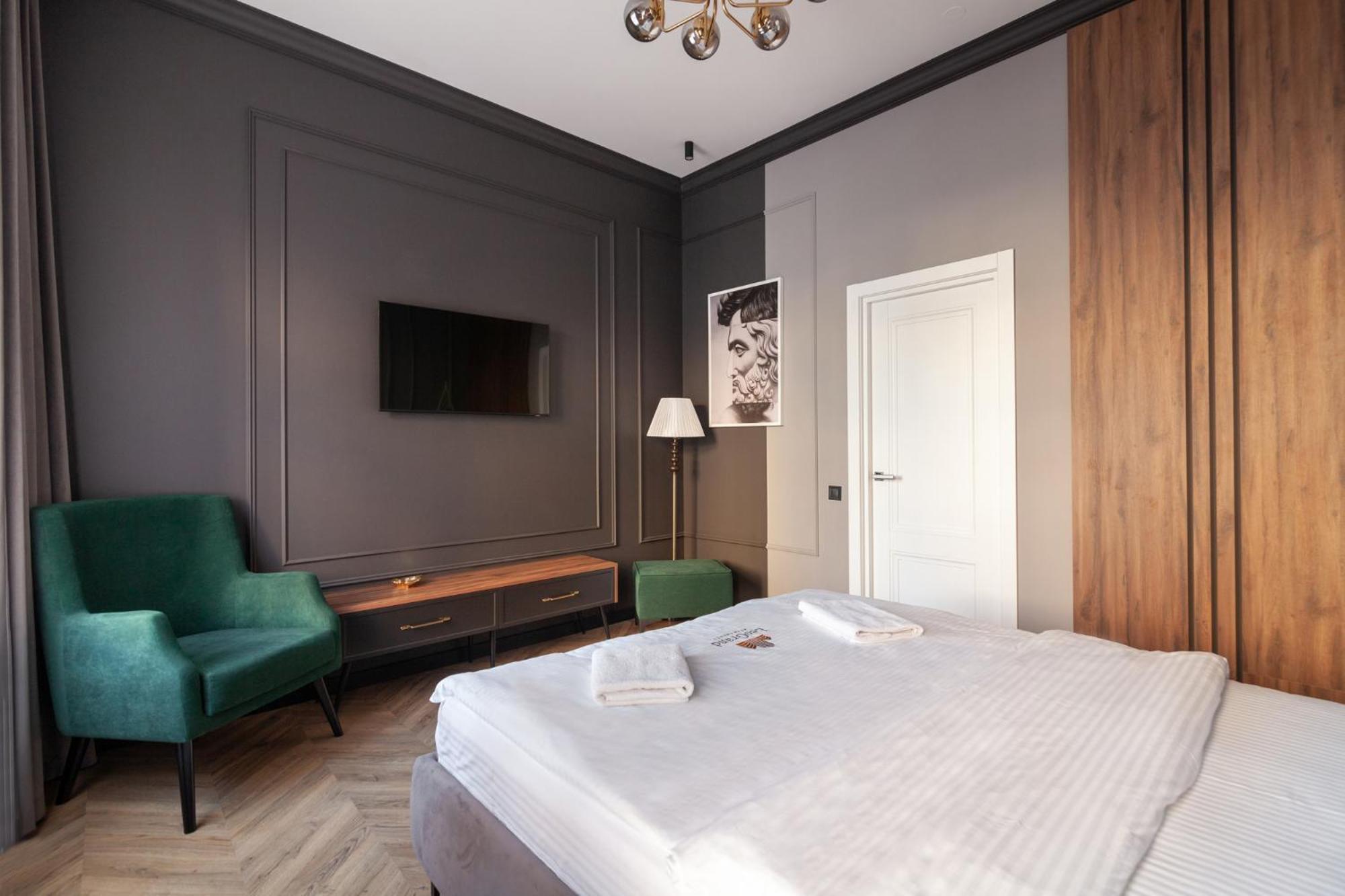 Leogrand Vip On Svobody Avenue 43 Appartement Lviv Buitenkant foto