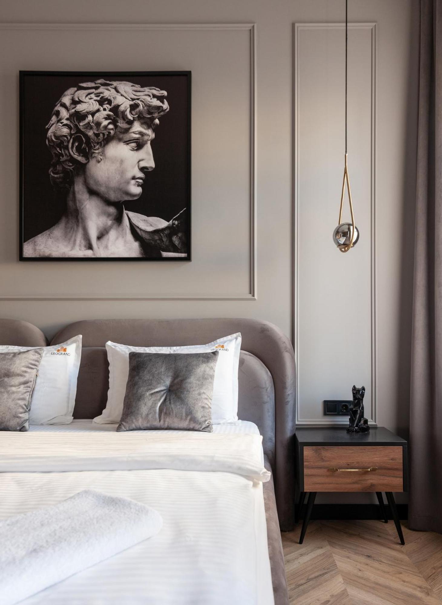 Leogrand Vip On Svobody Avenue 43 Appartement Lviv Buitenkant foto